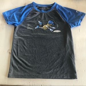 Boys Under Armour Tee size 6.